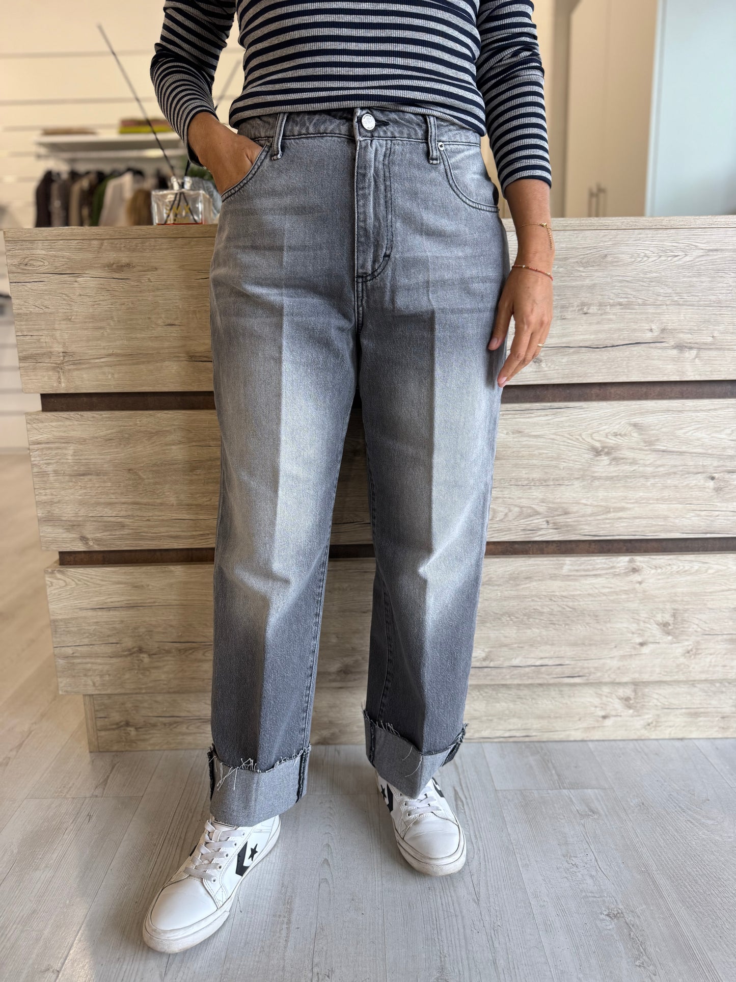 Jeans grigio con risvolto Le streghe art. LS213
