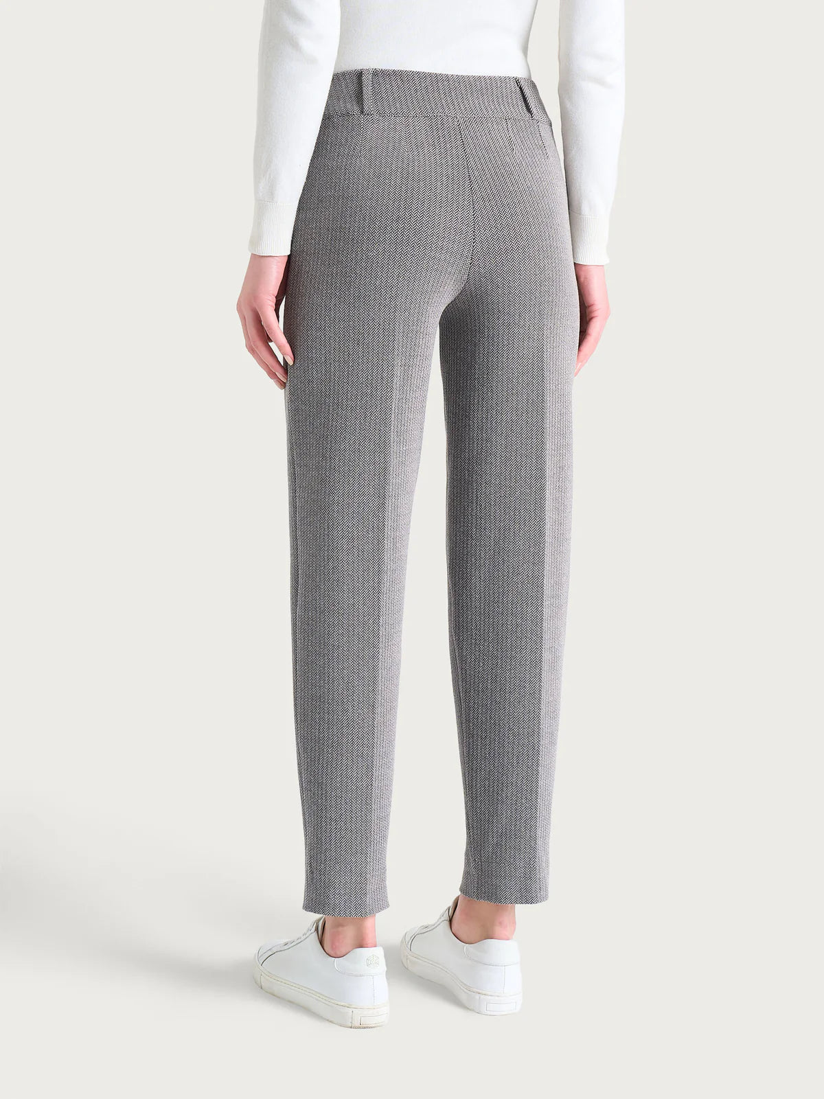 Pantalone Ragno a carota con fantasia a spina di pesce in Eco Jacquard art: DR83PF