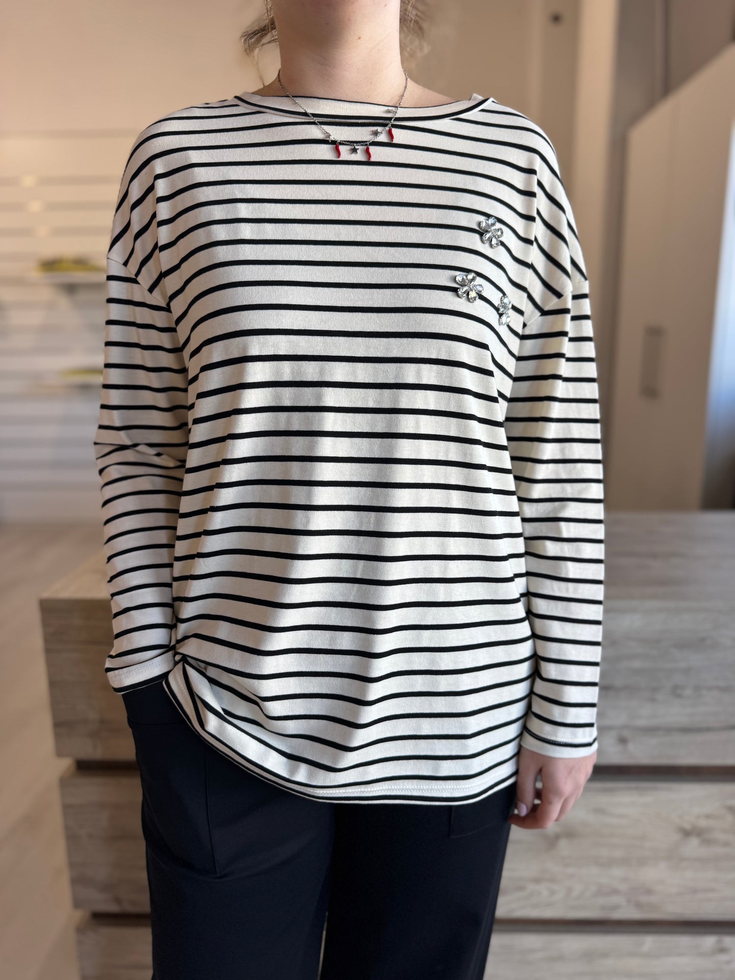 Maglia manica lunga riga con accessorio