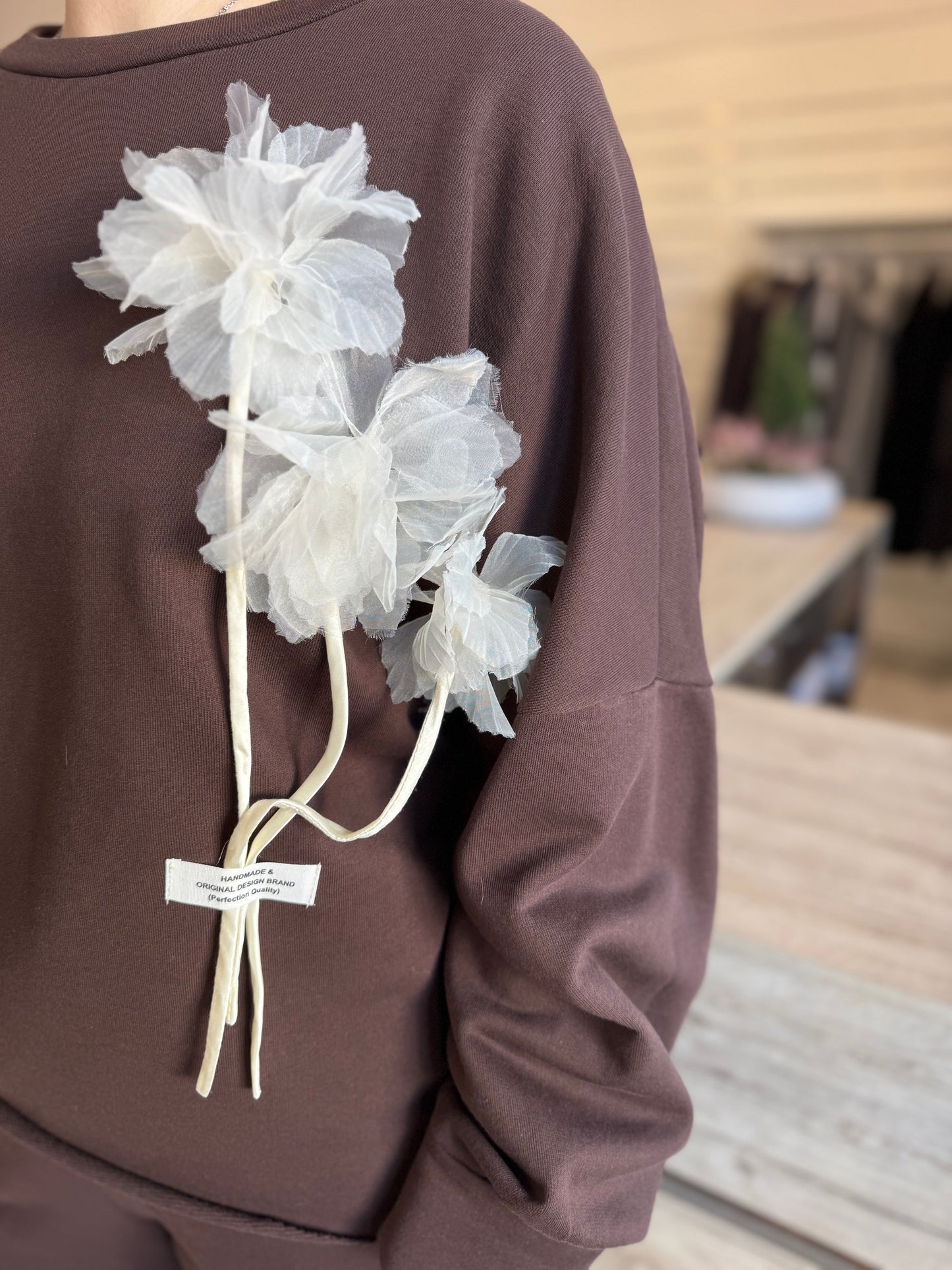 Felpa girocollo over con accessorio