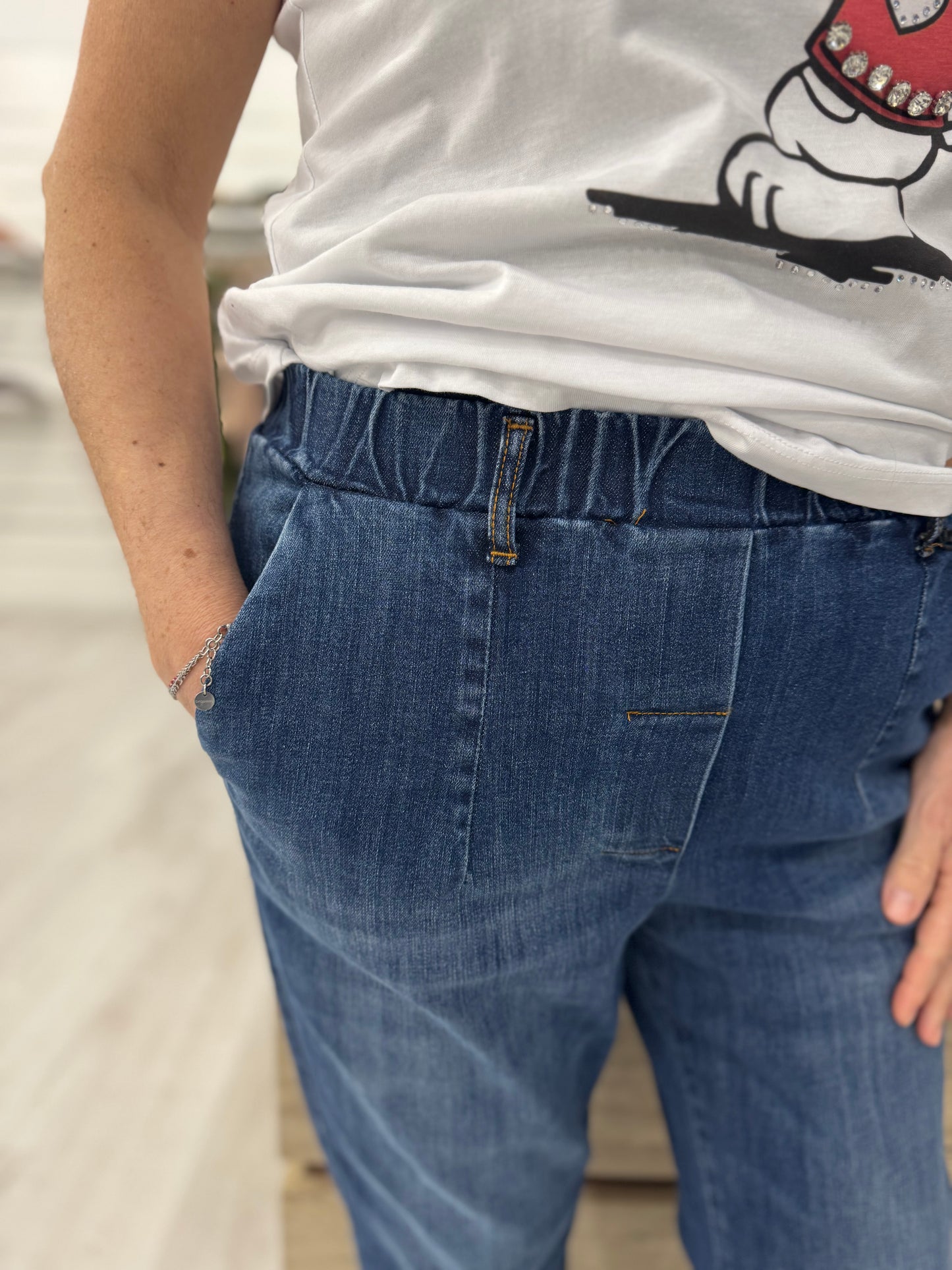 Jeans baggy con elastico
