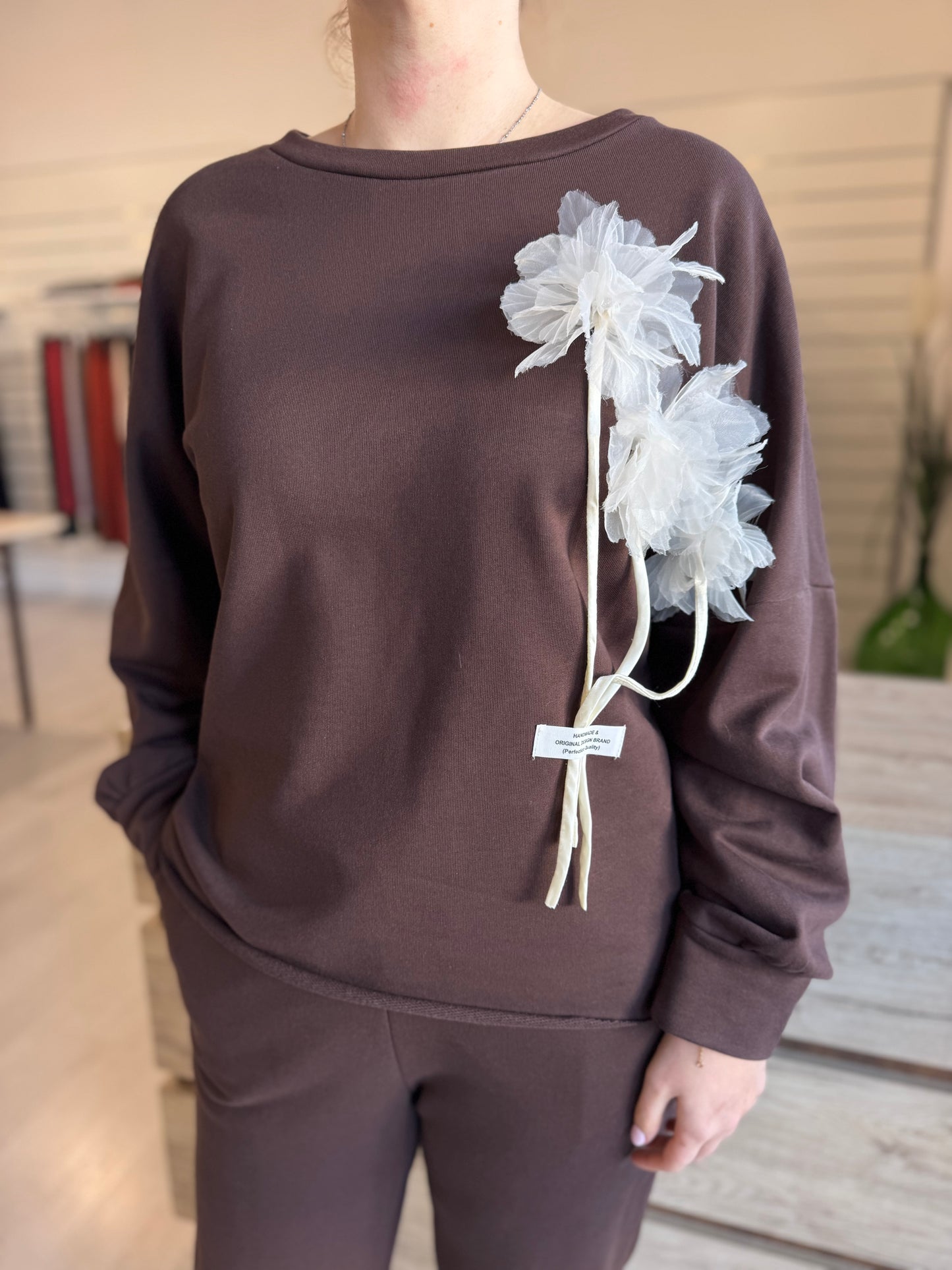Felpa girocollo over con accessorio