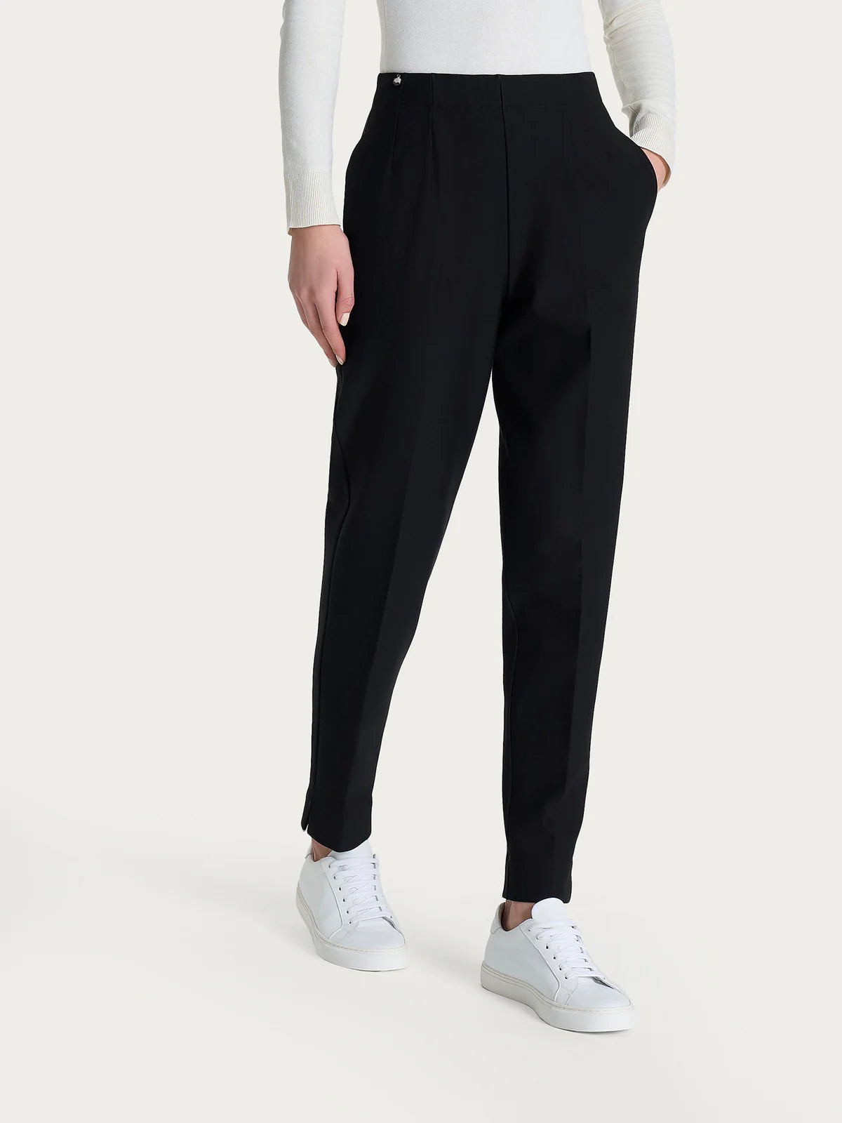 Pantalone Ragno a carota con tasche in tessuto Compact art. DO32PS