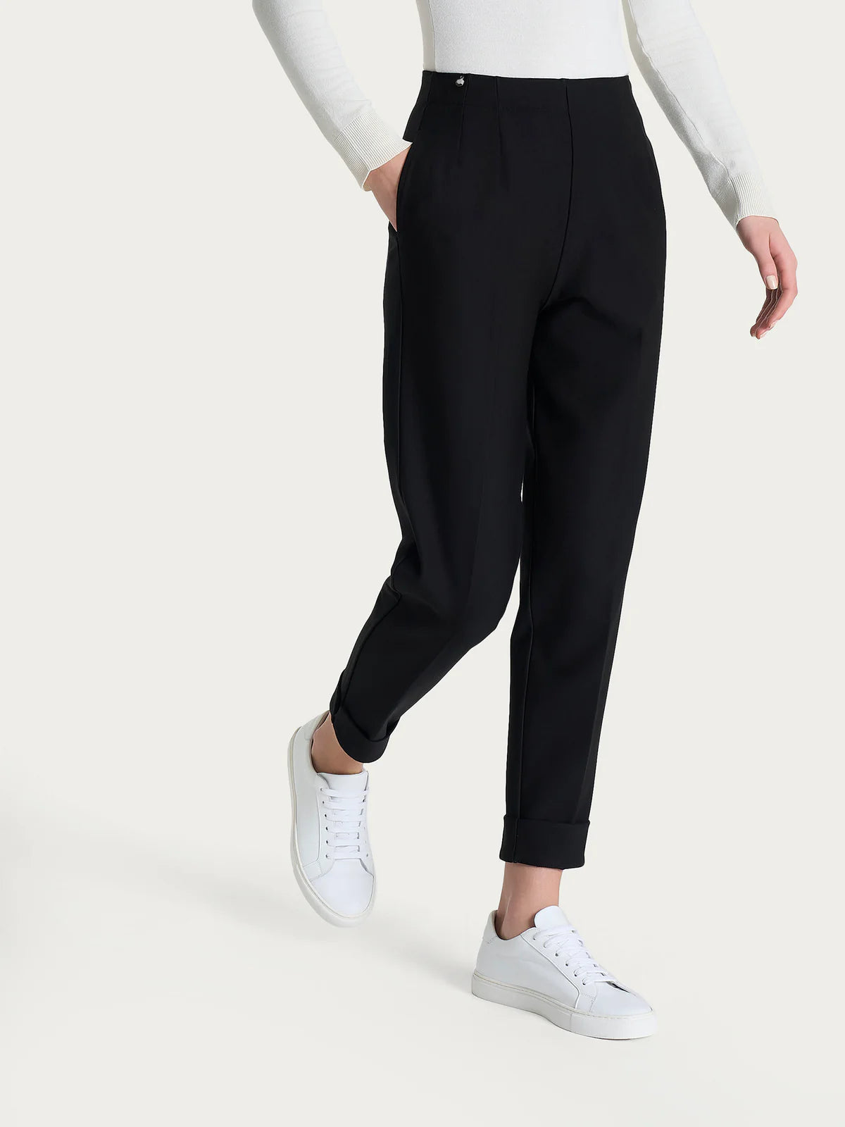 Pantalone Ragno a carota con tasche in tessuto Compact art. DO32PS