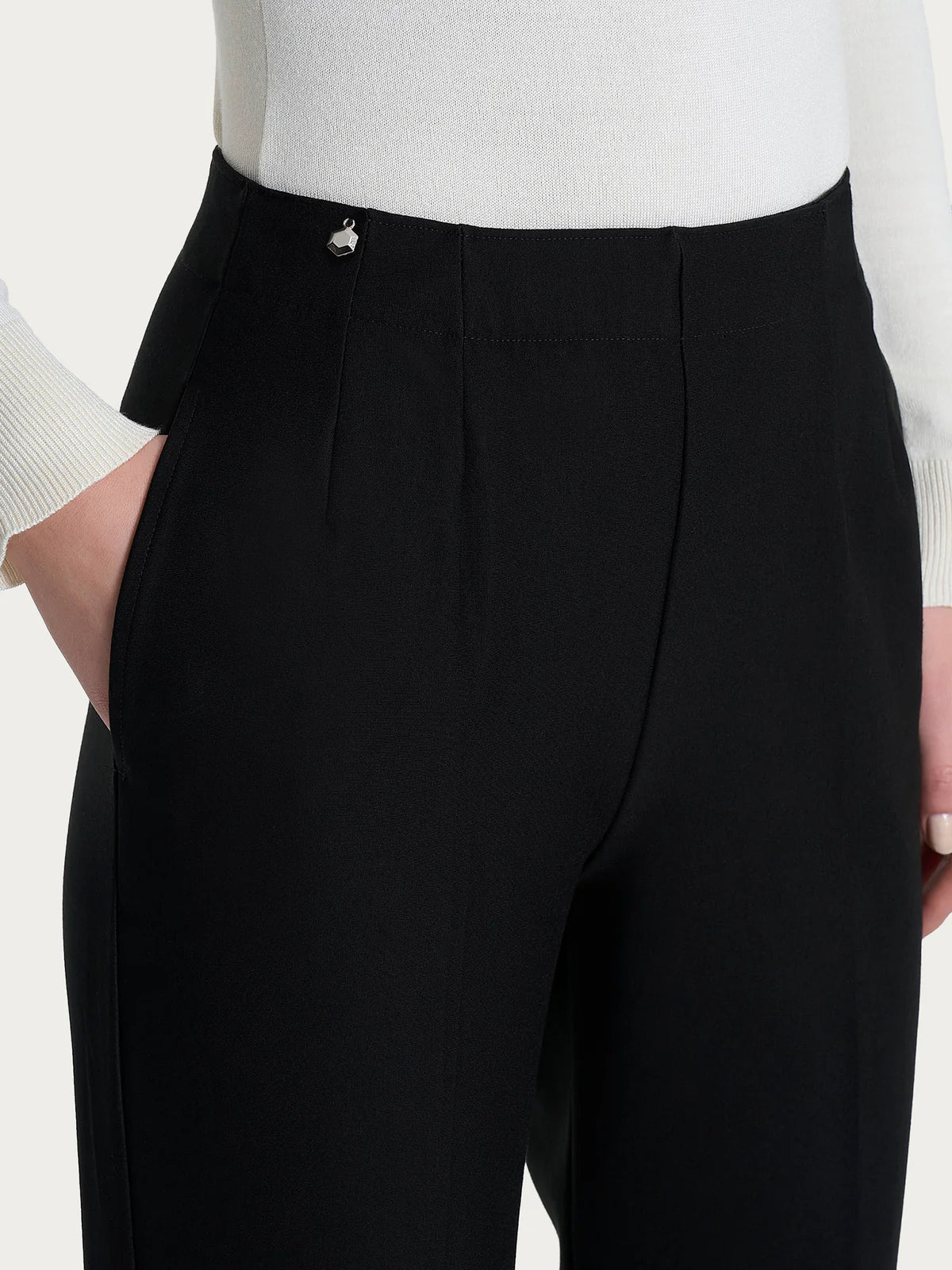 Pantalone Ragno a carota con tasche in tessuto Compact art. DO32PS