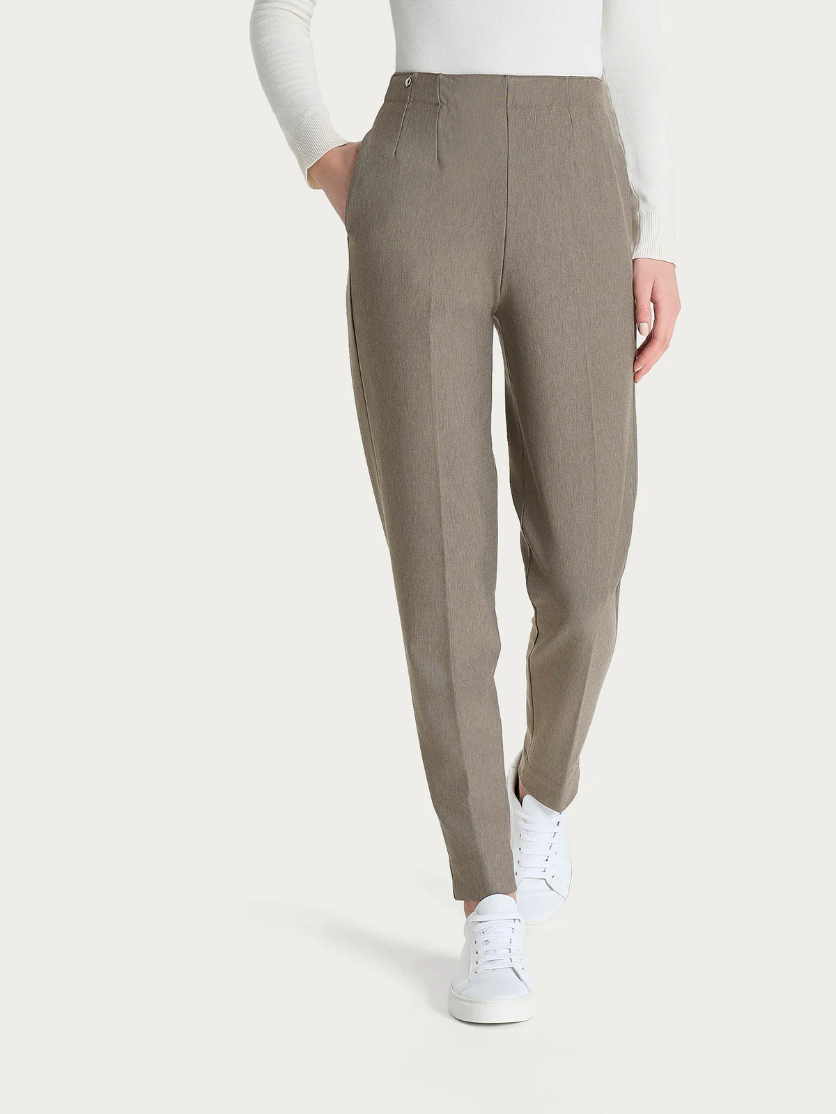 Pantalone Ragno a carota con tasche in tessuto Compact art. DO32PS