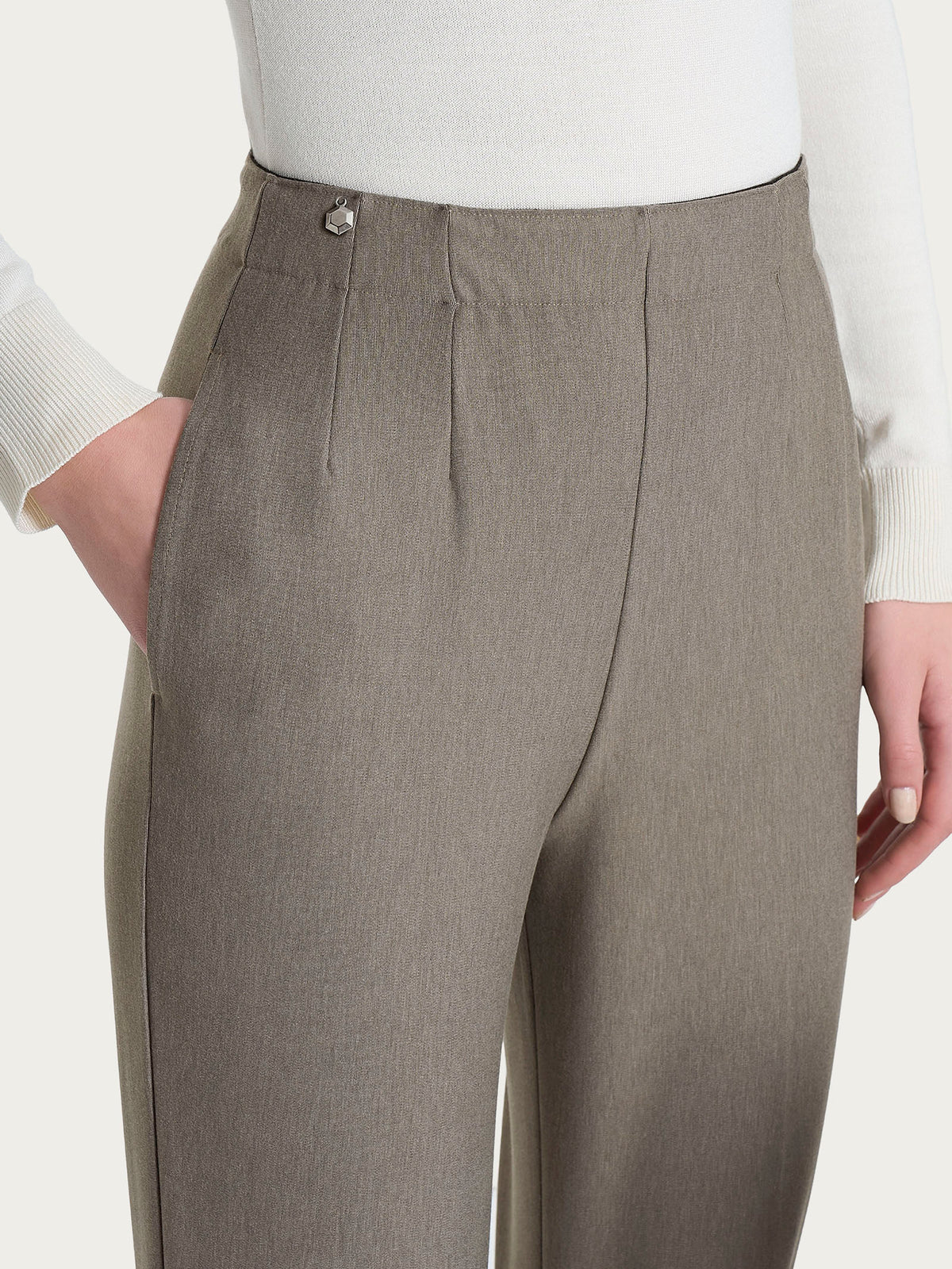 Pantalone Ragno a carota con tasche in tessuto Compact art. DO32PS