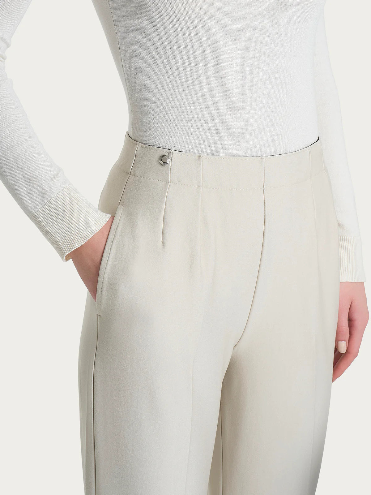 Pantalone Ragno a carota con tasche in tessuto Compact art. DO32PS
