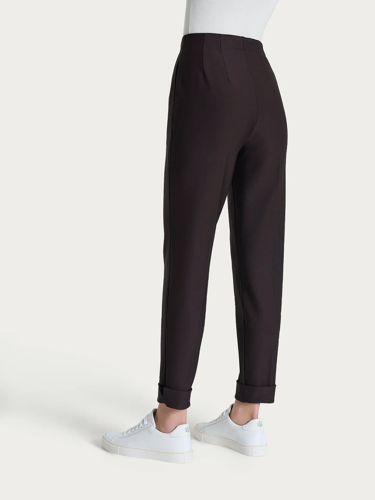 Pantalone Ragno a carota con tasche in tessuto Compact art. DO32PS