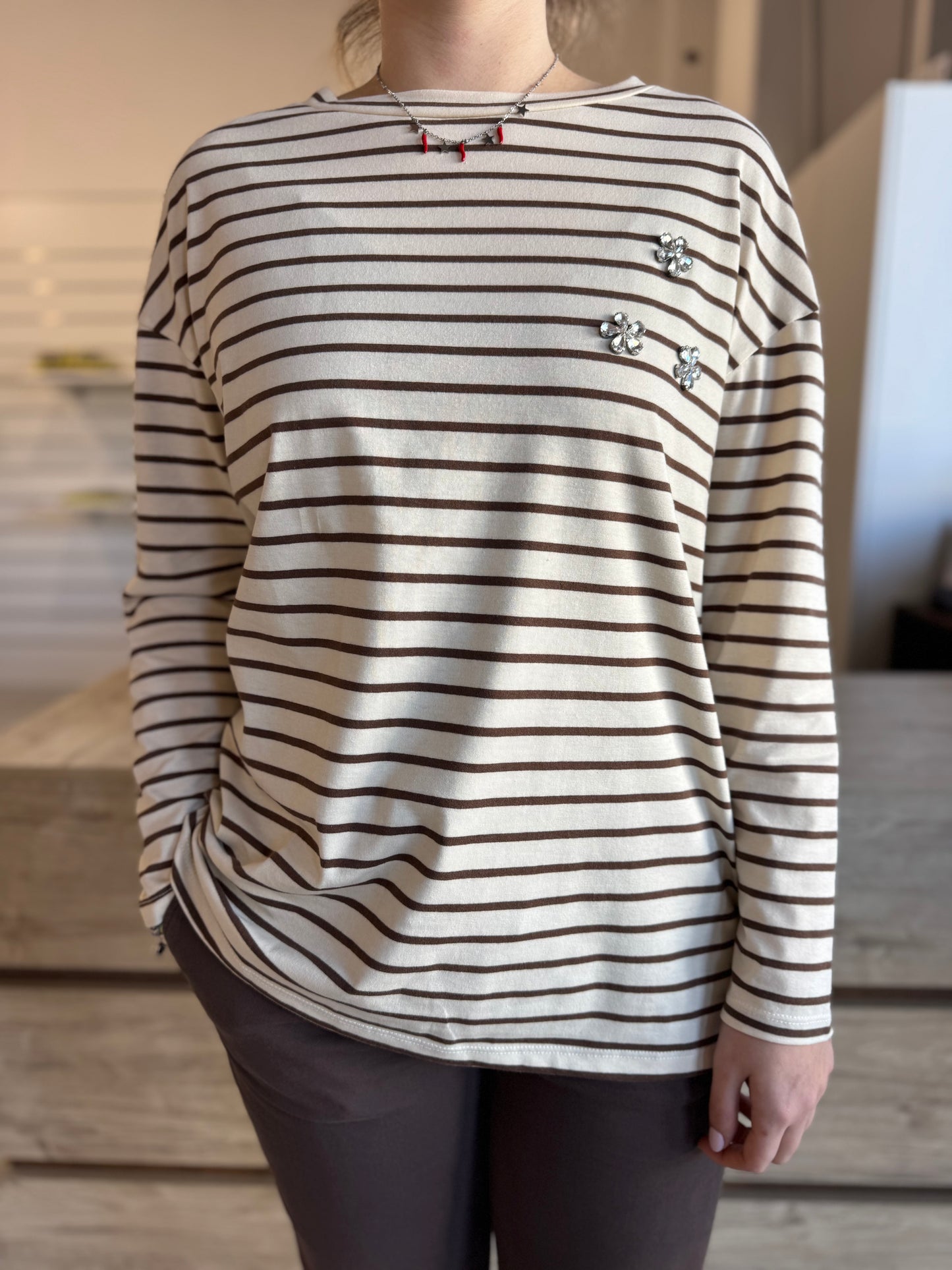 Maglia manica lunga riga con accessorio