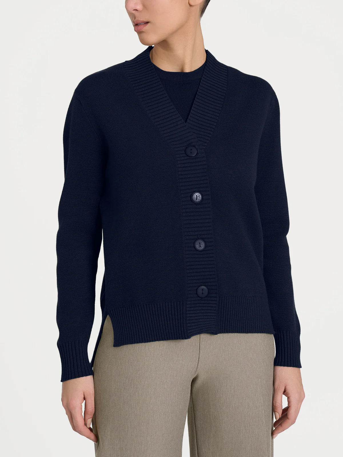 Cardigan Ragno asimmetrico con bottoni in Super Soft art. DN53MI